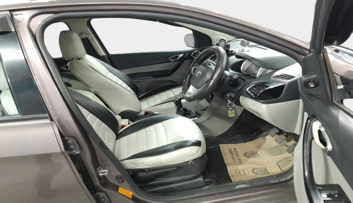 2017 Tata Tiago XZ PETROL, Petrol, Manual, 93,667 km, interior