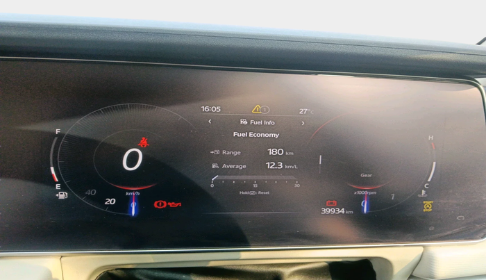 2022 Mahindra XUV700 AX 5 P MT 7 STR, Petrol, Manual, 39,934 km, interior