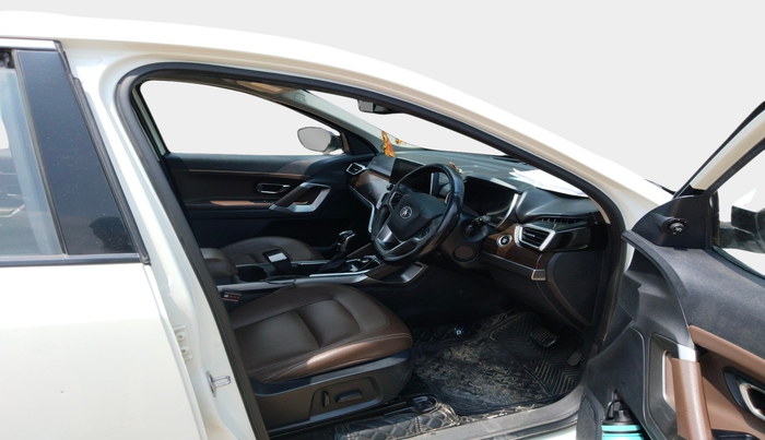 2021 Tata Harrier XZA PLUS 2.0L, Diesel, Automatic, 1,28,184 km, interior