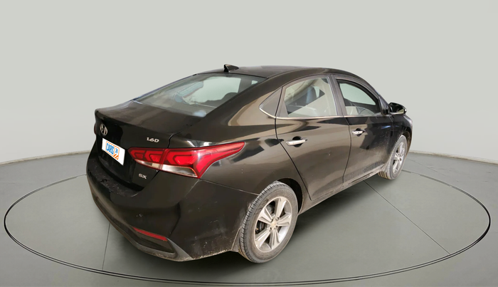 2018 Hyundai Verna 1.6 SX (O) CRDI MT, Diesel, Manual, 1,00,023 km, exterior