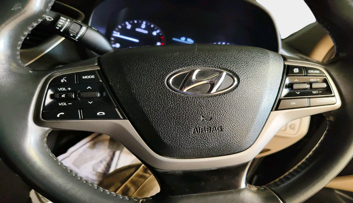 2018 Hyundai Verna 1.6 SX (O) CRDI MT, Diesel, Manual, 1,00,023 km, interior