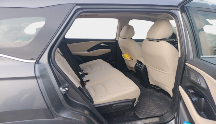 2024 MG HECTOR SHARP PRO 2.0 TURBO DIESEL, Diesel, Manual, 1,08,000 km, interior