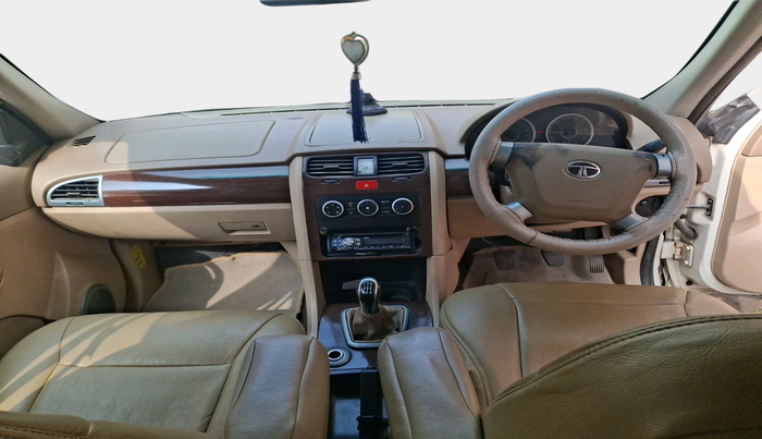 2013 Tata Safari Storme 2.2 VX 4X2, Diesel, Manual, 1,86,778 km, interior