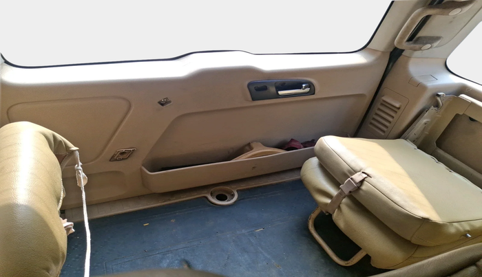 2013 Tata Safari Storme 2.2 VX 4X2, Diesel, Manual, 1,86,778 km, interior