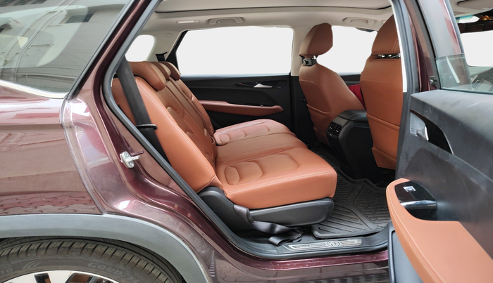 2021 MG HECTOR PLUS SELECT 2.0 DIESEL TURBO MT 7-STR, Diesel, Manual, 14,932 km, interior