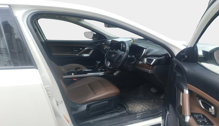2020 Tata Harrier XZA 2.0L, Diesel, Automatic, 45,076 km, interior