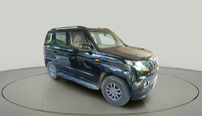 2018 Mahindra TUV300 T10 AMT, Diesel, Automatic, 1,30,754 km, exterior