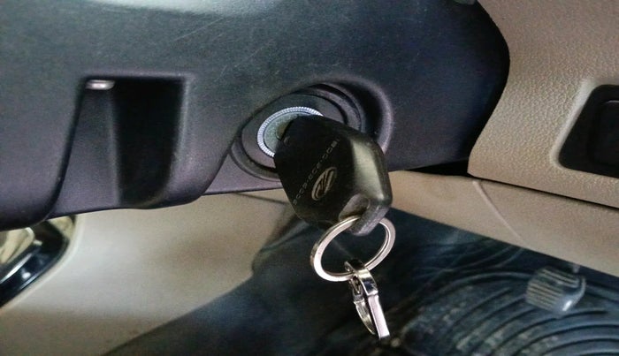 2018 Mahindra TUV300 T10 AMT, Diesel, Automatic, 1,30,754 km, interior