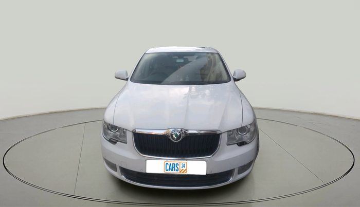 2013 Skoda Superb ELEGANCE 2.0 TDI CR AT, Diesel, Automatic, 2,30,390 km, exterior