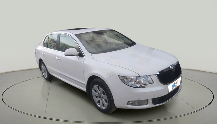 2013 Skoda Superb ELEGANCE 2.0 TDI CR AT, Diesel, Automatic, 2,30,390 km, exterior
