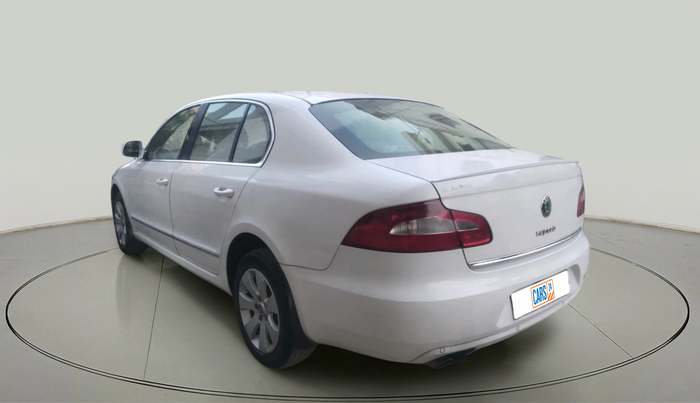 2013 Skoda Superb ELEGANCE 2.0 TDI CR AT, Diesel, Automatic, 2,30,390 km, exterior