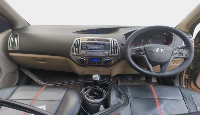 2013 Hyundai i20 SPORTZ 1.4 CRDI, Diesel, Manual, 1,18,663 km, interior