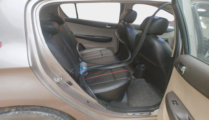 2013 Hyundai i20 SPORTZ 1.4 CRDI, Diesel, Manual, 1,18,663 km, interior