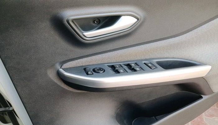 2022 Nissan MAGNITE XV MT, Petrol, Manual, 25,001 km, interior