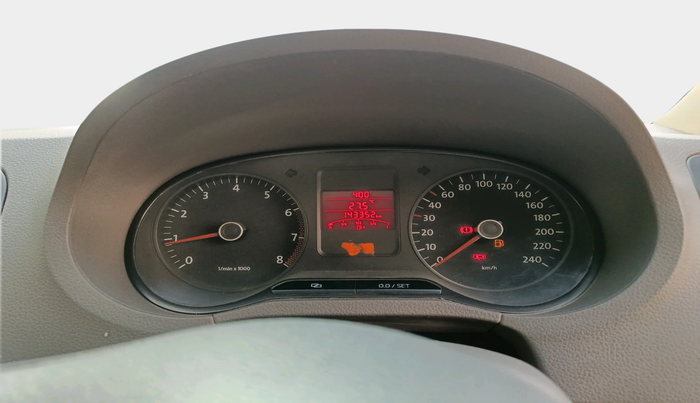 2011 Volkswagen Vento TRENDLINE 1.6, Petrol, Manual, 1,43,352 km, interior