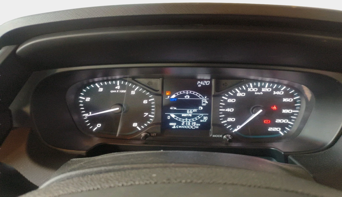 2022 Tata PUNCH ADVENTURE MT, Petrol, Manual, 21,319 km, interior