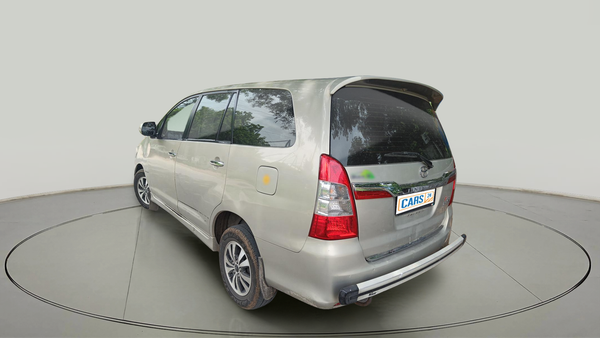 Used 2014 Toyota Innova 2.5 ZX 7 STR Manual | Cars24