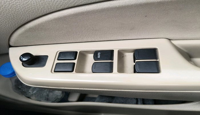 2014 Maruti Swift Dzire VDI, Diesel, Manual, 1,42,197 km, interior