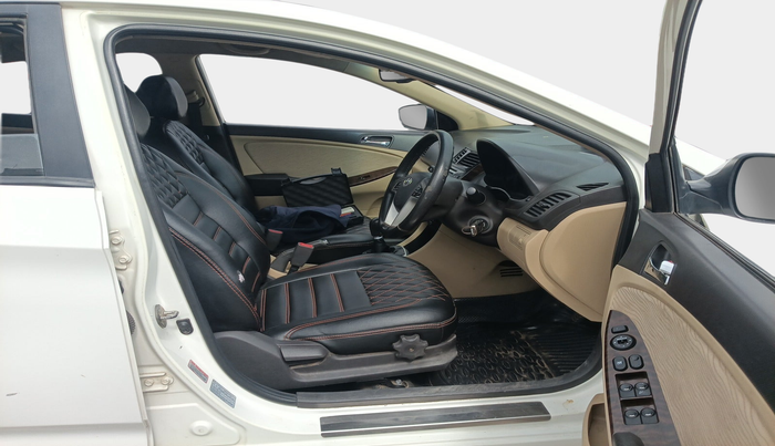 2014 Hyundai Verna FLUIDIC 1.6 CRDI SX, Diesel, Manual, 1,19,894 km, interior