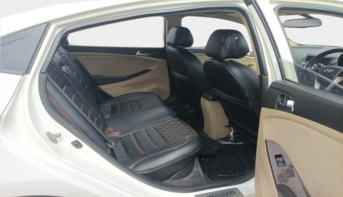 2014 Hyundai Verna FLUIDIC 1.6 CRDI SX, Diesel, Manual, 1,19,894 km, interior