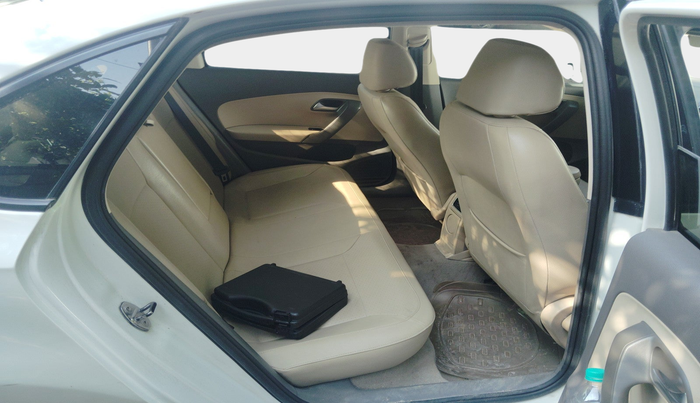 2016 Volkswagen Vento HIGHLINE 1.5 AT, Diesel, Automatic, 1,40,954 km, interior