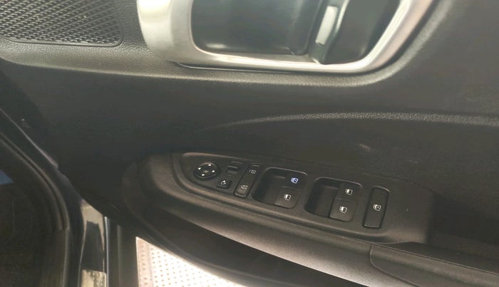 2020 Hyundai VENUE SX PLUS 1.0 TURBO DCT, Petrol, Automatic, 22,039 km, interior