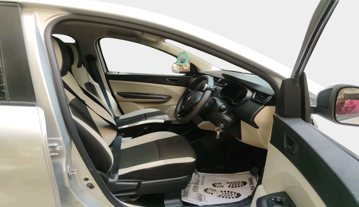 2024 Renault TRIBER RXT AMT, Petrol, Automatic, 12,488 km, interior