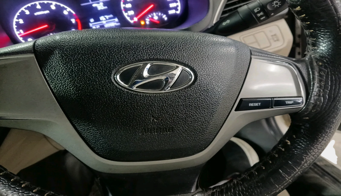 2018 Hyundai Verna 1.4 E PETROL, Petrol, Manual, 1,20,984 km, interior