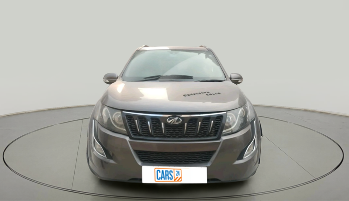 2017 Mahindra XUV500 W10, Diesel, Manual, 1,96,043 km, exterior