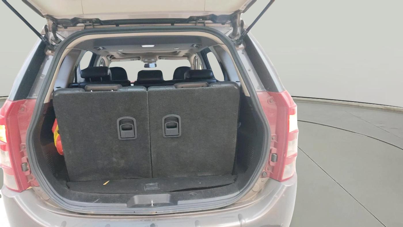 2017 Mahindra XUV500 W10, Diesel, Manual, 1,96,050 km, exterior
