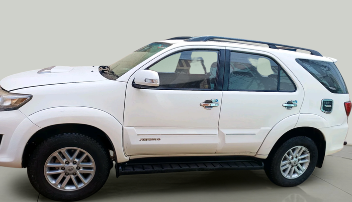 2014 Toyota Fortuner 3.0 4X2 MT, Diesel, Manual, 1,68,759 km, exterior