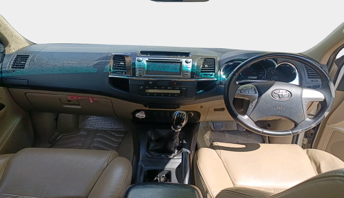 2014 Toyota Fortuner 3.0 4X2 MT, Diesel, Manual, 1,68,759 km, interior