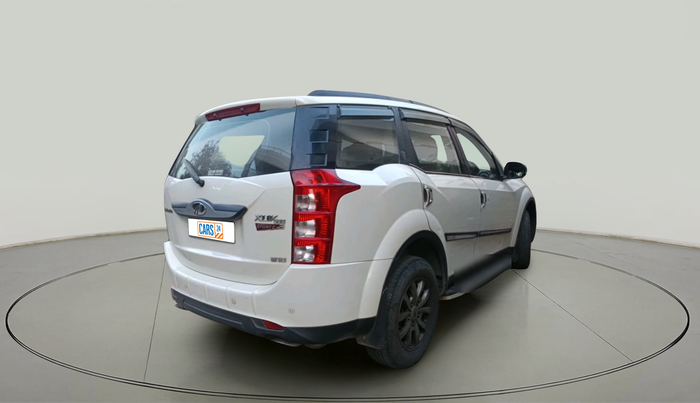 2017 Mahindra XUV500 W10, Diesel, Manual, 1,21,409 km, exterior