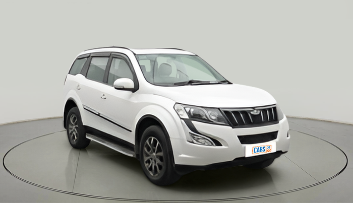 2017 Mahindra XUV500 W10, Diesel, Manual, 1,21,409 km, exterior