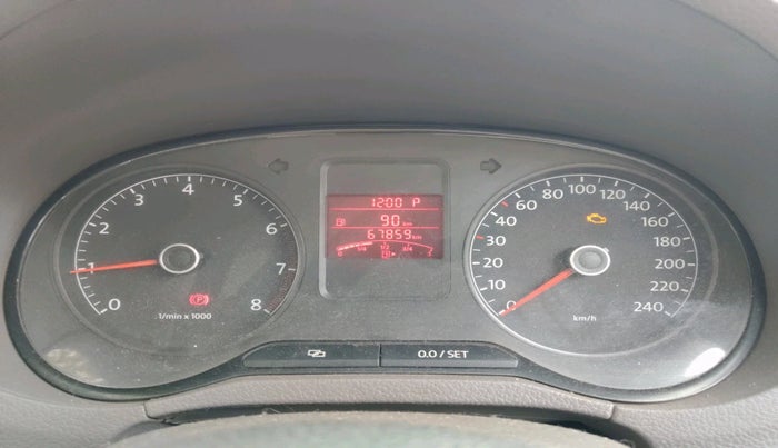 2013 Volkswagen Vento HIGHLINE PETROL AT, Petrol, Automatic, 67,859 km, interior