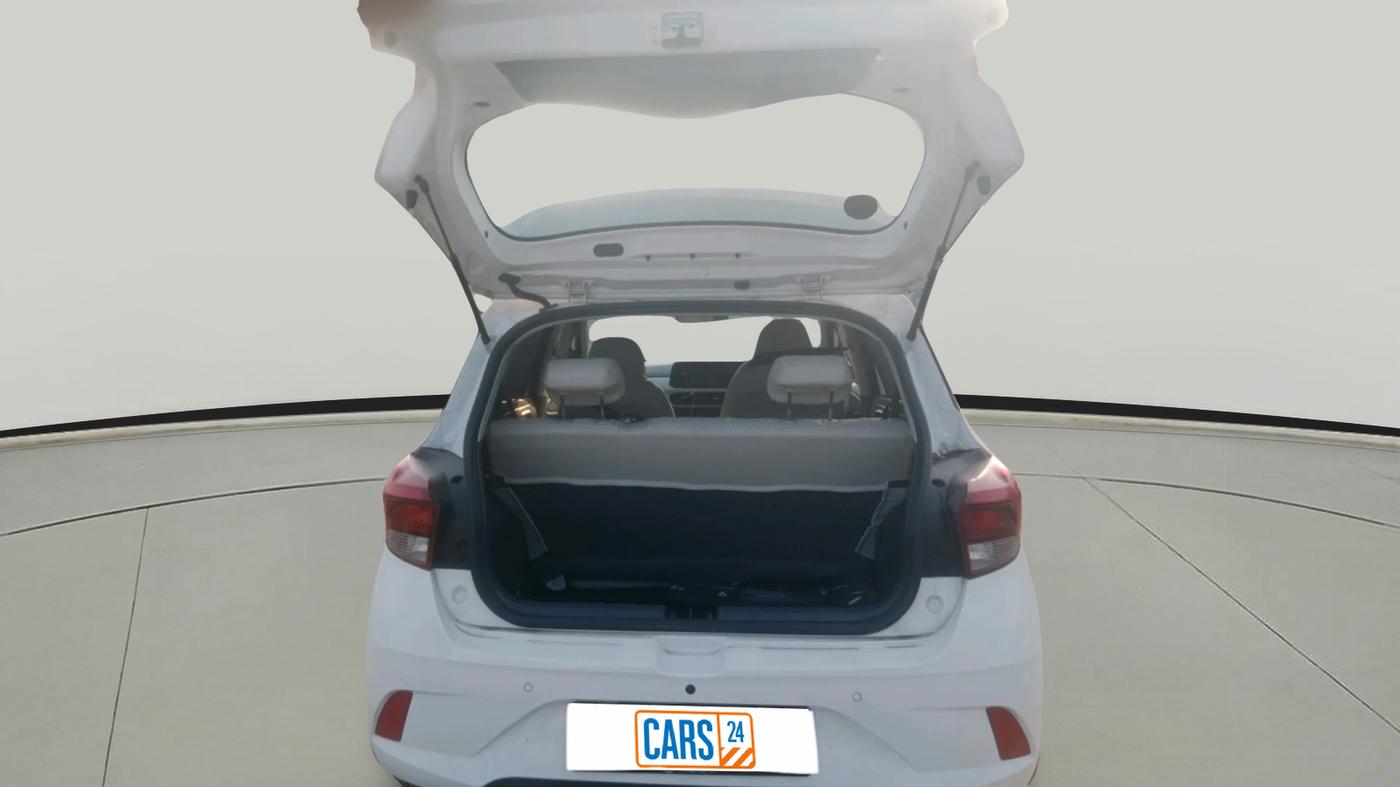 2024 Hyundai GRAND I10 NIOS MAGNA CORPORATE EDITION AMT 1.2 KAPPA VTVT, Petrol, Automatic, 1,236 km, exterior