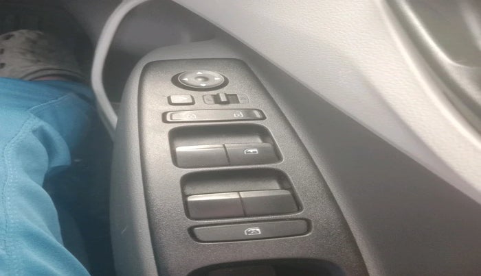 2024 Hyundai GRAND I10 NIOS MAGNA CORPORATE EDITION AMT 1.2 KAPPA VTVT, Petrol, Automatic, 1,236 km, interior