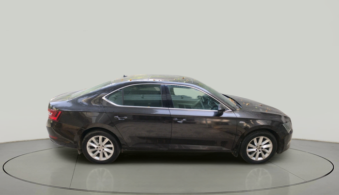 2016 Skoda Superb L&K 1.8 TSI AT, Petrol, Automatic, 2,30,156 km, exterior