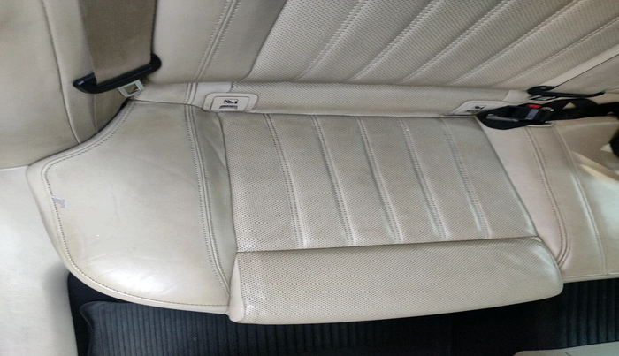 2016 Skoda Superb L&K 1.8 TSI AT, Petrol, Automatic, 2,30,156 km, interior