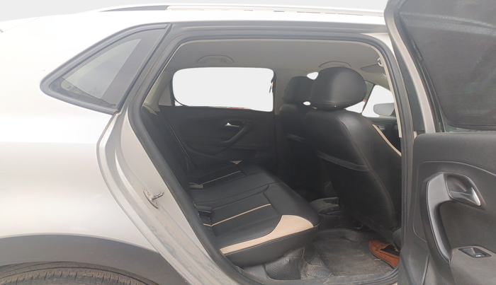 2014 Volkswagen Cross Polo HIGHLINE TDI, Diesel, Manual, 75,764 km, interior