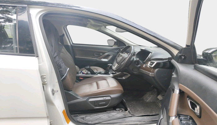 2022 Tata Harrier XZA PLUS 2.0L, Diesel, Automatic, 41,914 km, interior
