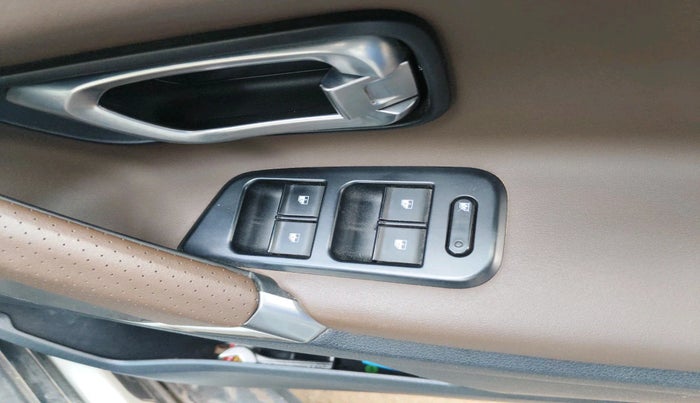 2022 Tata Harrier XZA PLUS 2.0L, Diesel, Automatic, 41,914 km, interior