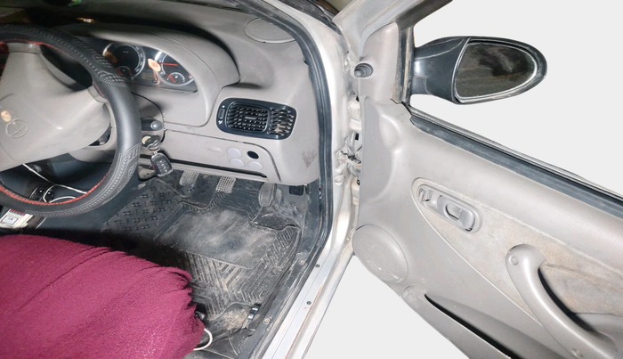 2011 Tata Indica EV2 LX, Diesel, Manual, 1,31,497 km, interior