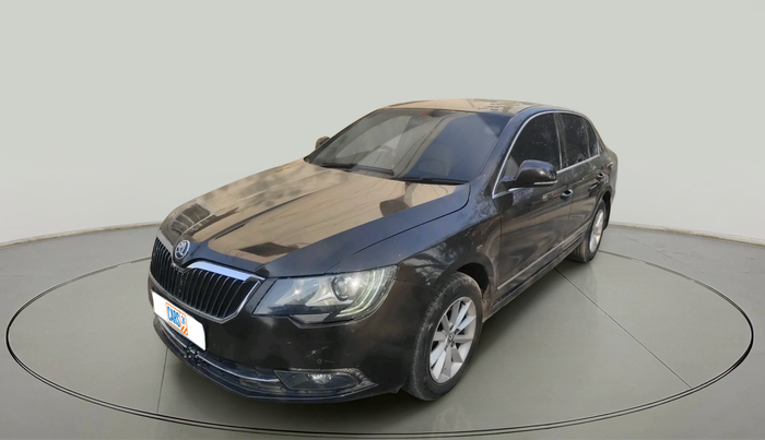 2014 Skoda Superb ELEGANCE 1.8 TSI MT, Petrol, Manual, 1,06,039 km, exterior