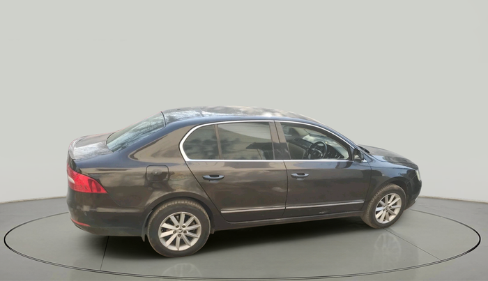 2014 Skoda Superb ELEGANCE 1.8 TSI MT, Petrol, Manual, 1,06,039 km, exterior