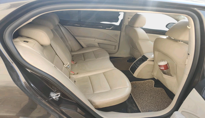 2014 Skoda Superb ELEGANCE 1.8 TSI MT, Petrol, Manual, 1,06,039 km, interior