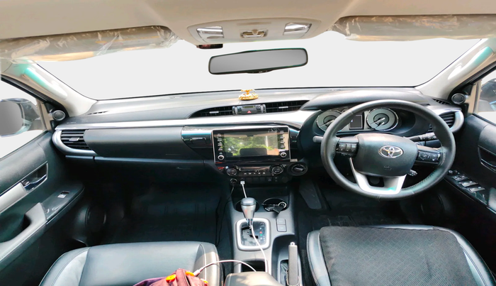 2023 Toyota HILUX HIGH 4X4 AT, Diesel, Automatic, 58,135 km, interior