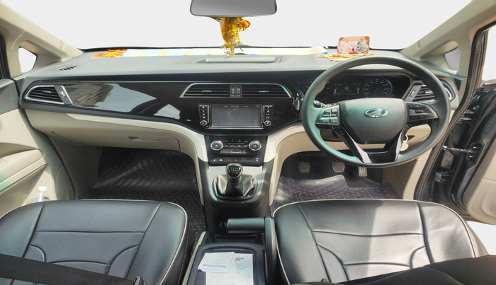 2022 Mahindra MARAZZO M 6 + 8 STR, Diesel, Manual, 29,470 km, interior