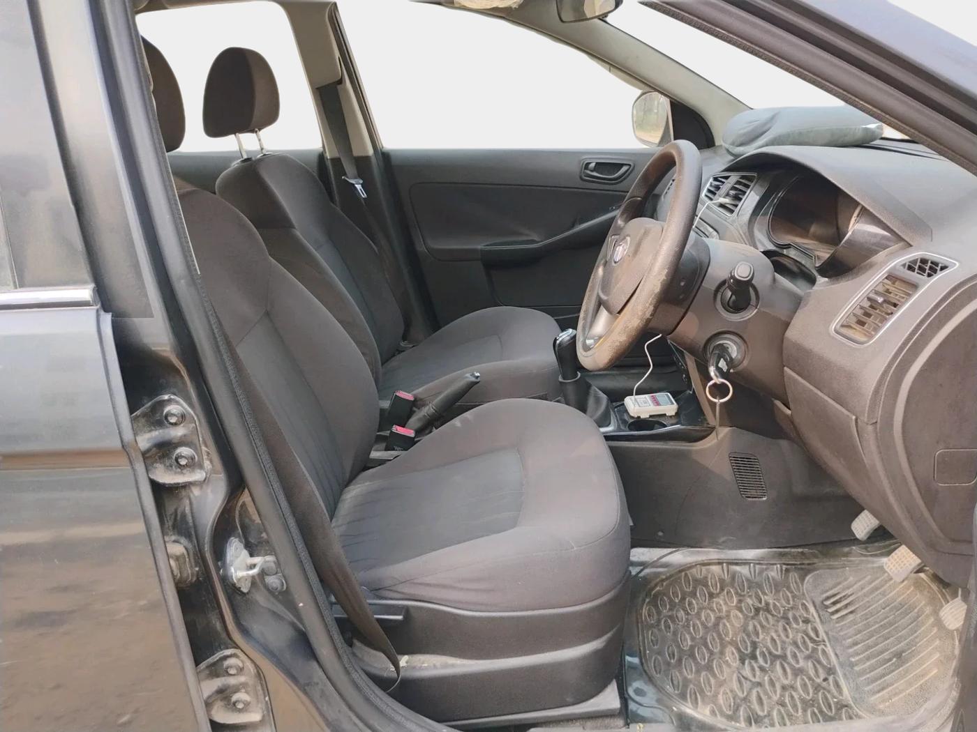 2015 Tata Bolt XM REVOTRON, Petrol, Manual, 68,235 km, interior