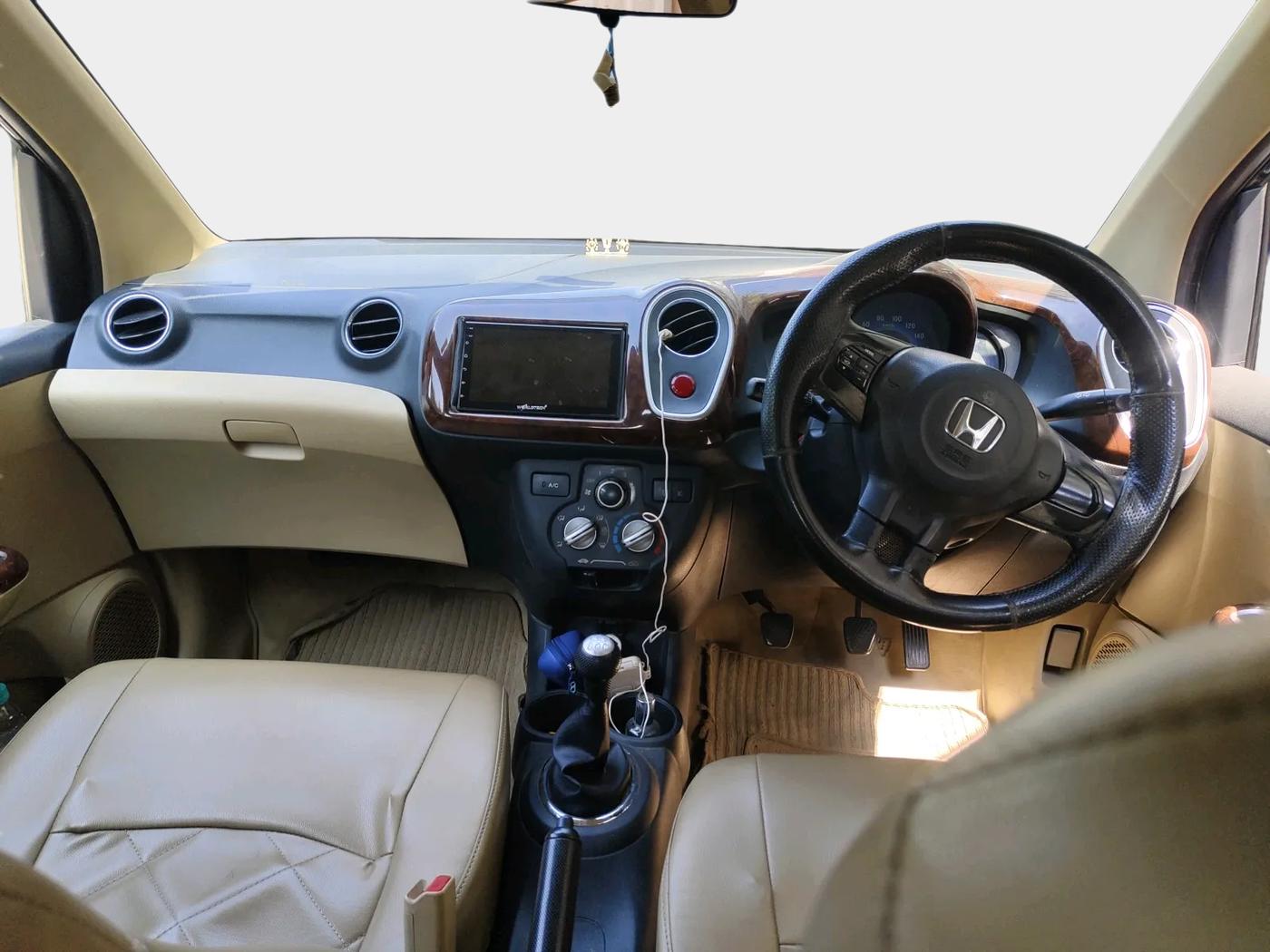 2014 Honda Mobilio 1.5L I-DTEC RS(O), Diesel, Manual, 1,99,277 km, interior
